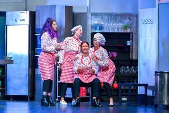 'Belle Ripiene', commedia ai fornelli al Sistina 'Belle Ripiene', commedia ai fornelli al Sistina